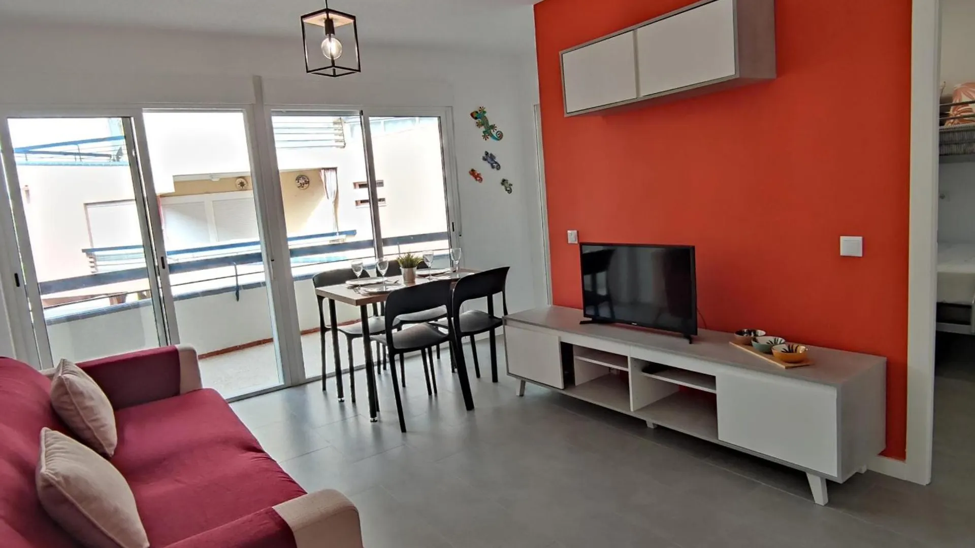 Apartamento Luminoso Cerca De La Playa Con Terraza Vintage En Platja D'Aro - Es-209-64