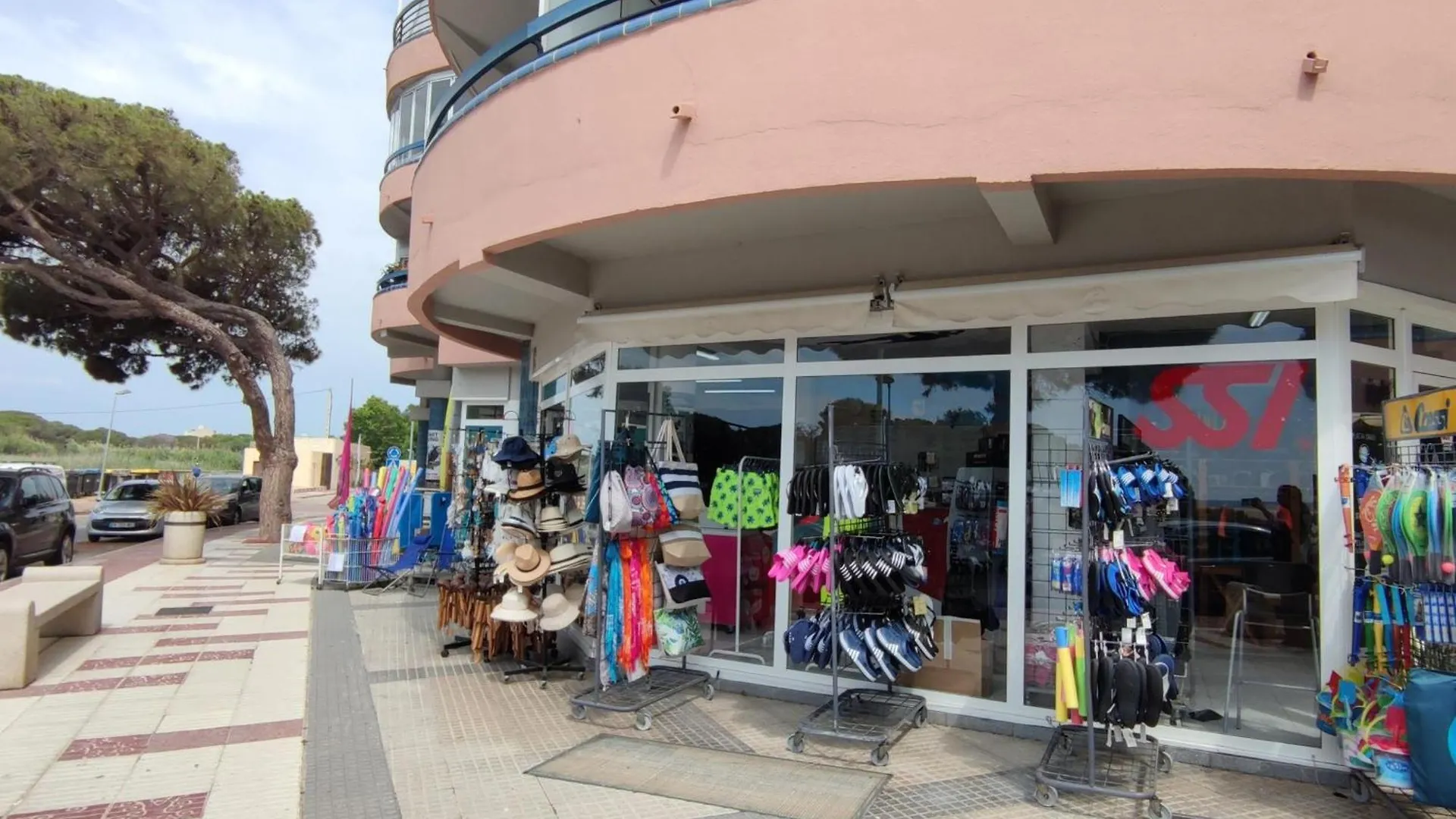 Apartamento Luminoso Cerca De La Playa Con Terraza Vintage En Platja D'Aro - Es-209-64 Spain